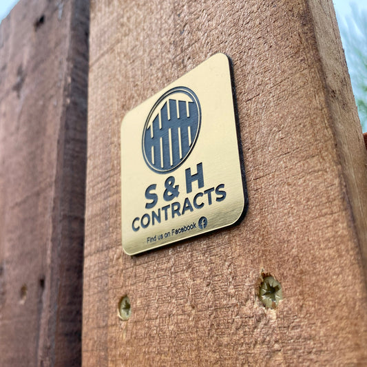 Custom Metallic Fence Plaques for Fencing Contractors – Professional Marketing Signs